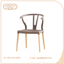 Chaise de salon en bois à quatre pieds en vente chaude, pp et chaise en bois, chaise de salle à manger design classique